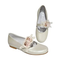 Zapato Comunión Niña Piel Con Adorno Floral.