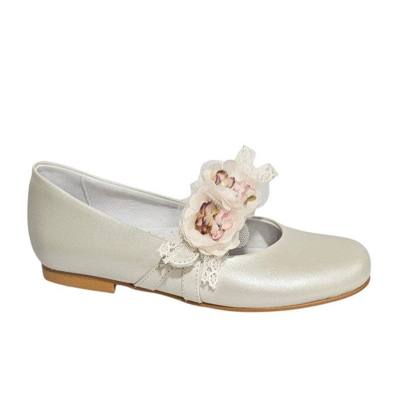 Zapato Comunión Niña Piel Con Adorno Floral.