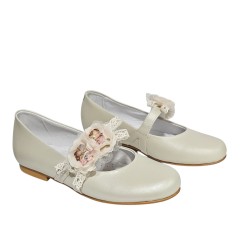 Zapato Comunión Niña Piel Con Adorno Floral.