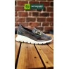 Amarpies. Mocasín Confort Taupe Con Adorno