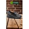 Amarpies. Mocasín Confort Negro Con Adorno
