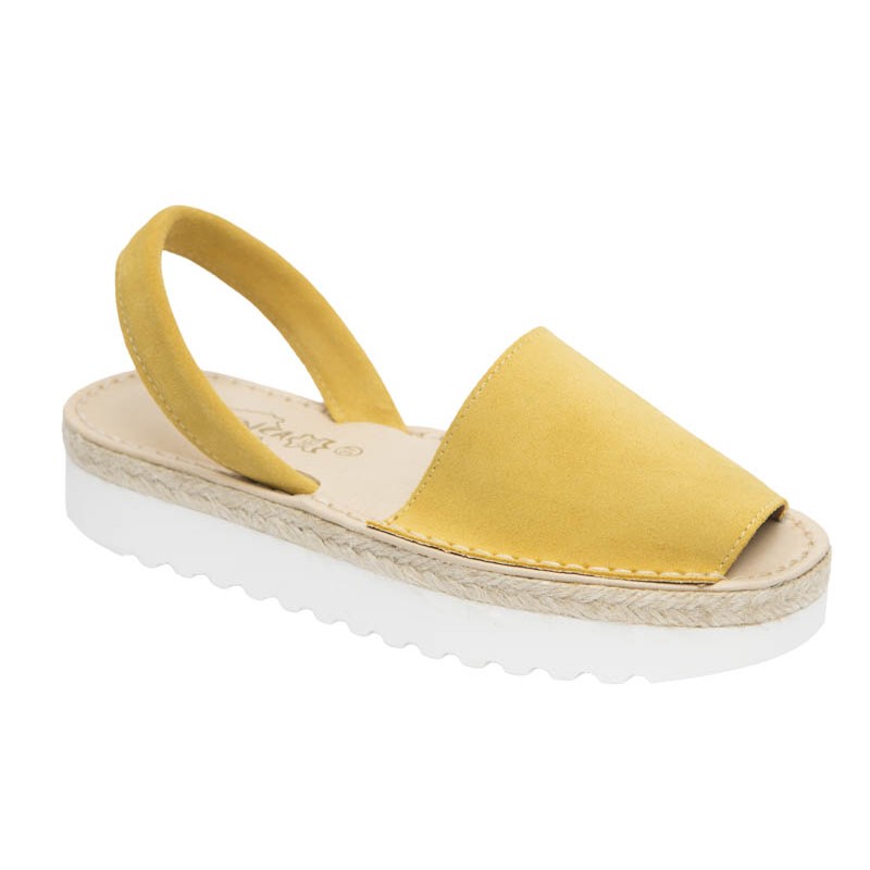 Abarca Mujer con Plataforma Piel Amarillo.